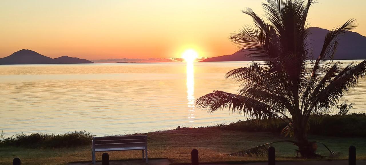 Cardwell Beachfront Motel Екстериор снимка