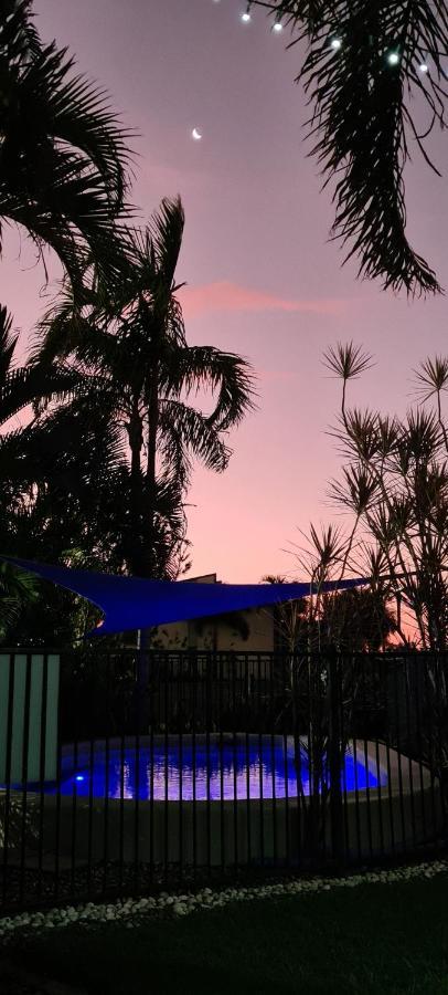 Cardwell Beachfront Motel Екстериор снимка