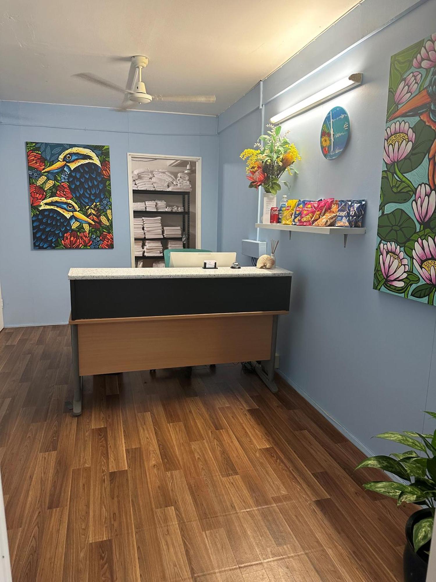 Cardwell Beachfront Motel Екстериор снимка