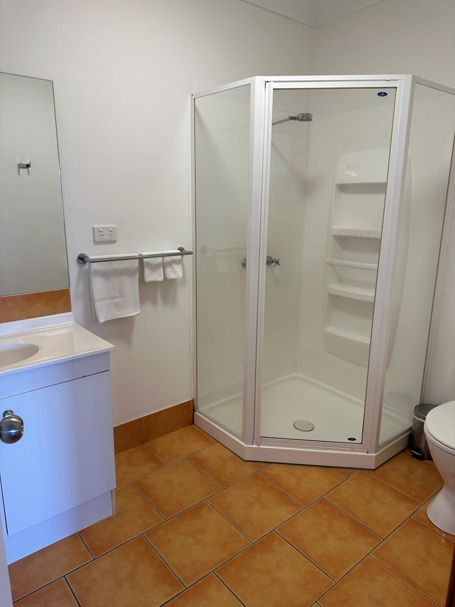Cardwell Beachfront Motel Екстериор снимка
