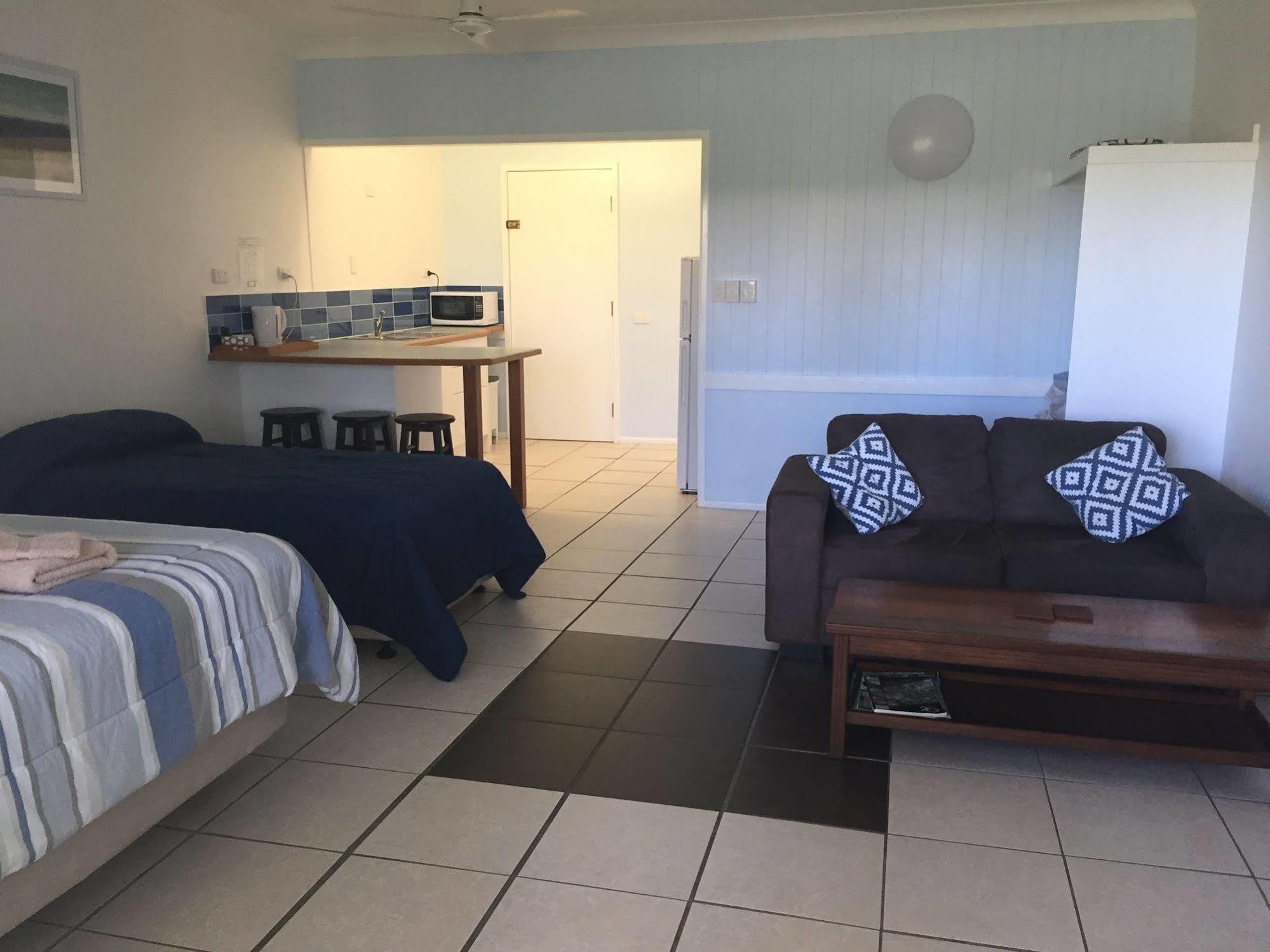 Cardwell Beachfront Motel Екстериор снимка
